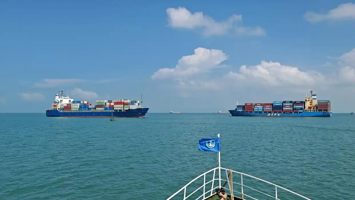 洋浦港實現萬噸級船舶雙向通航,貨物周轉效率顯著提升